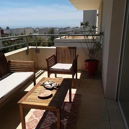 150 M De La Plage / Piscine *